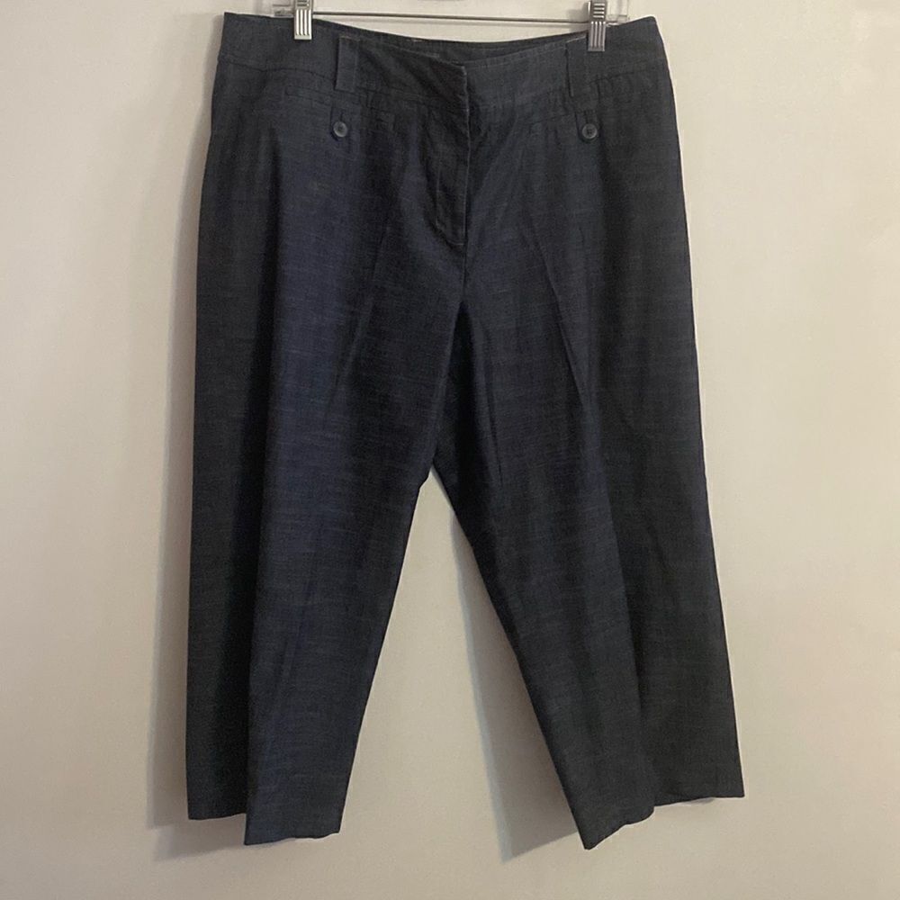 Apt 9 stretch Maxwell Capri's, size 16